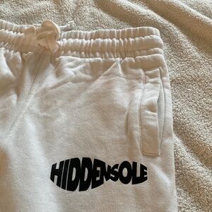 HIDDENSOLE HS great urban street wear chic, hip joggers with great pockets.
